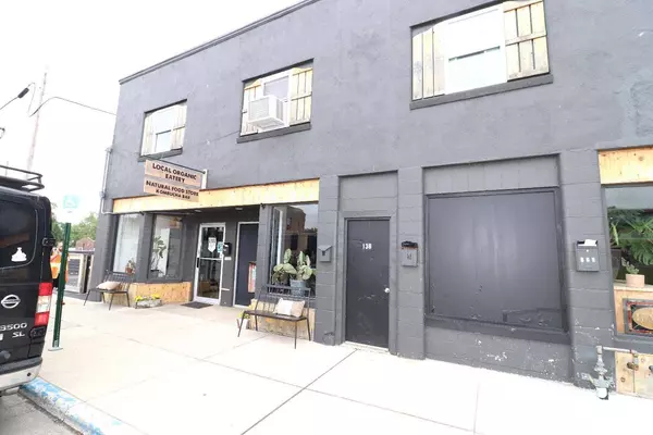 136 S Broadway St, Blanchester, OH 45107