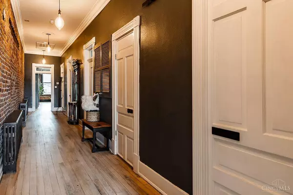 101 E Main St, Blanchester, OH 45107