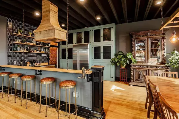 101 E Main St, Blanchester, OH 45107