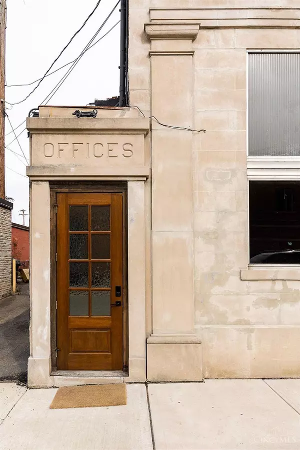 101 E Main St, Blanchester, OH 45107