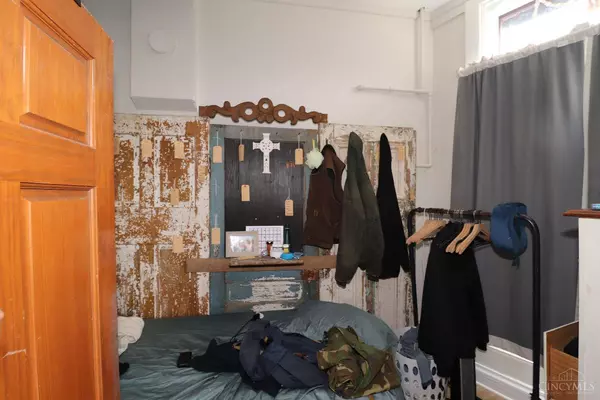 168 S Broadway St, Blanchester, OH 45107