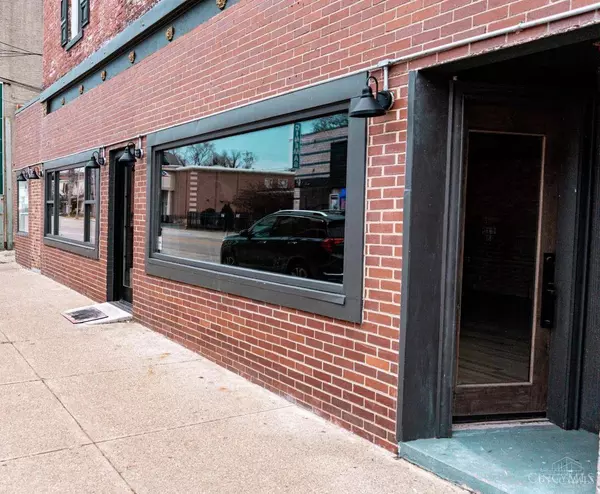 101 S Broadway St, Blanchester, OH 45107