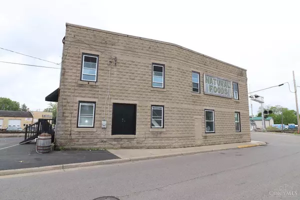 168 S Broadway St, Blanchester, OH 45107