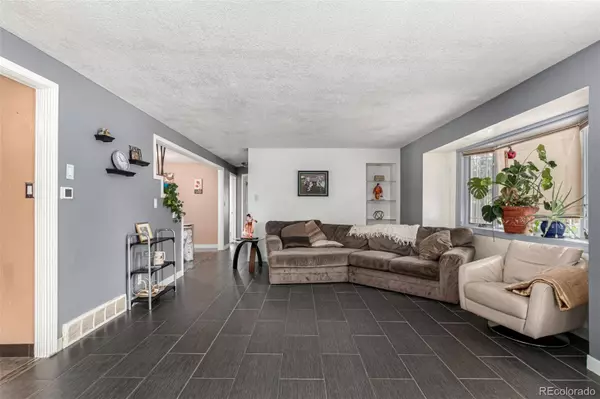 8561 Richard RD, Denver, CO 80229