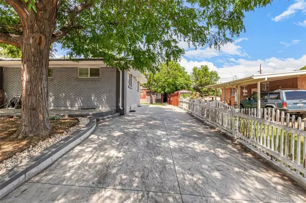 8561 Richard RD, Denver, CO 80229