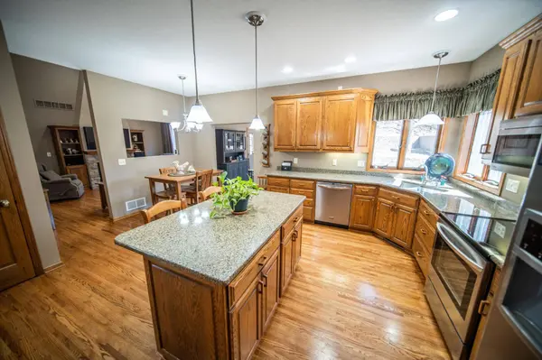 2260 Ponderosa DR SW, Rochester, MN 55902