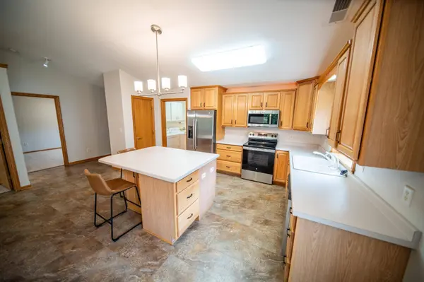311 Bear Paw CIR NE, Byron, MN 55920