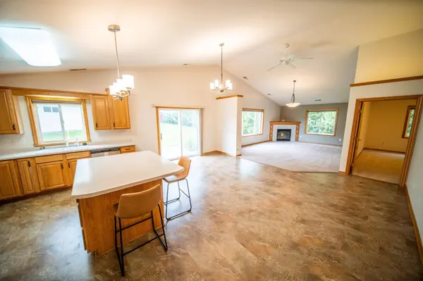311 Bear Paw CIR NE, Byron, MN 55920