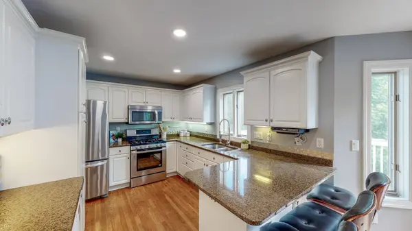 5810 Edelweiss LN NW, Rochester, MN 55901