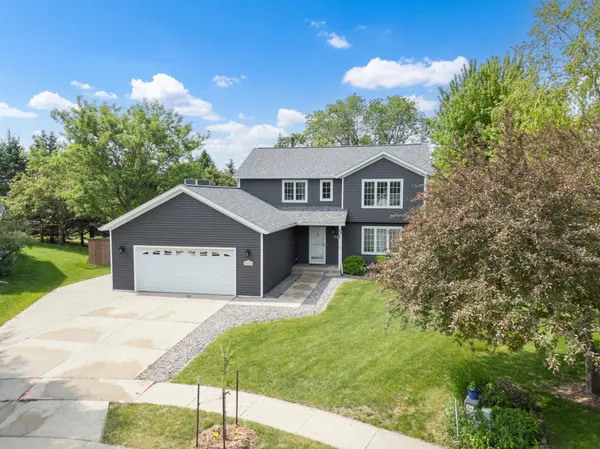5810 Edelweiss LN NW, Rochester, MN 55901