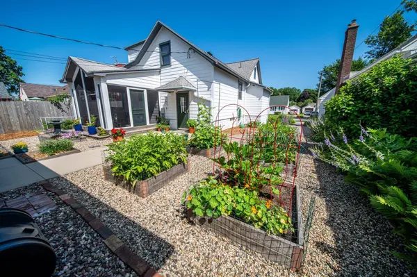 1426 1st ST NW, Rochester, MN 55901