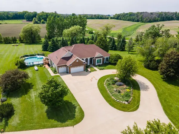 62539 185th AVE, Dodge Center, MN 55927