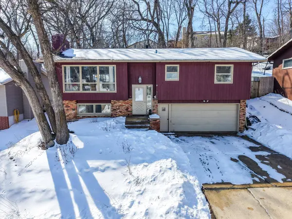 4024 3rd ST NW, Rochester, MN 55901