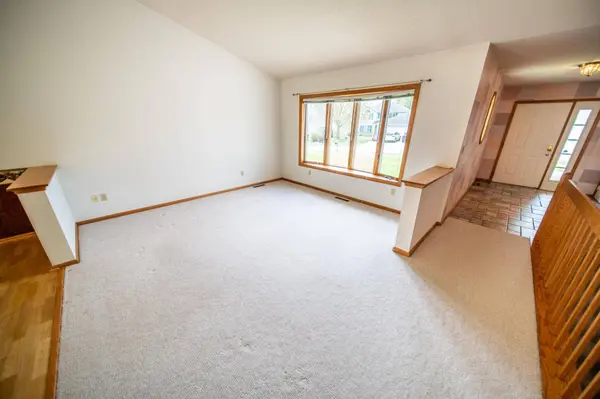 3315 Oxford LN NW, Rochester, MN 55901
