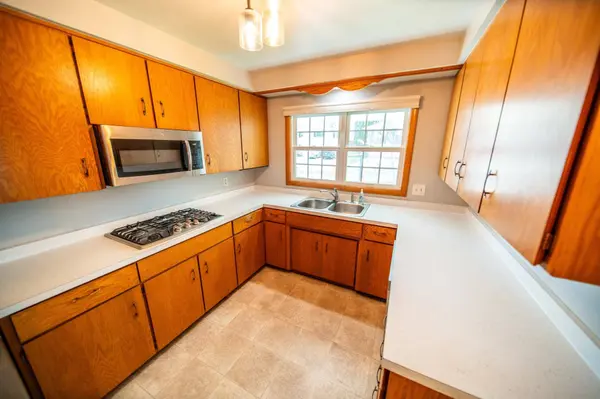 2115 23rd ST NW, Rochester, MN 55901