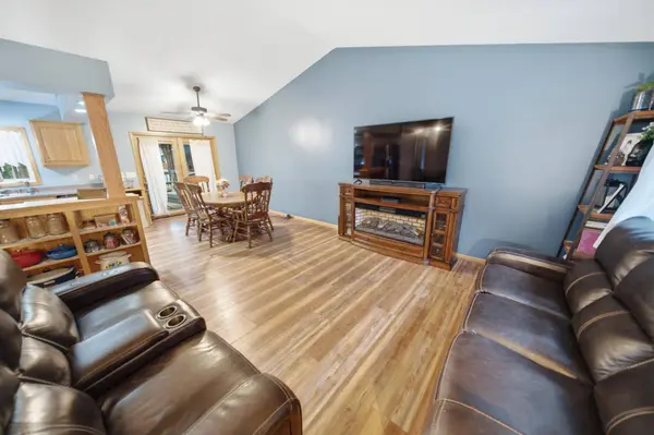 604 13th AVE NW, Kasson, MN 55944