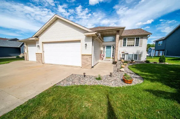 604 13th AVE NW, Kasson, MN 55944