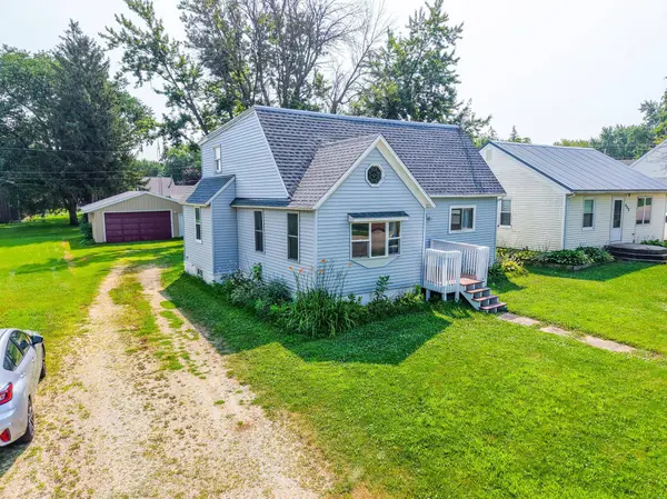 412 Main ST N, Grand Meadow, MN 55936
