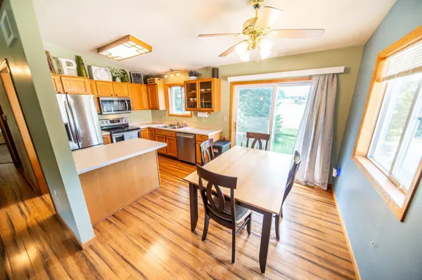 3834 Strathmore LN SE, Rochester, MN 55904