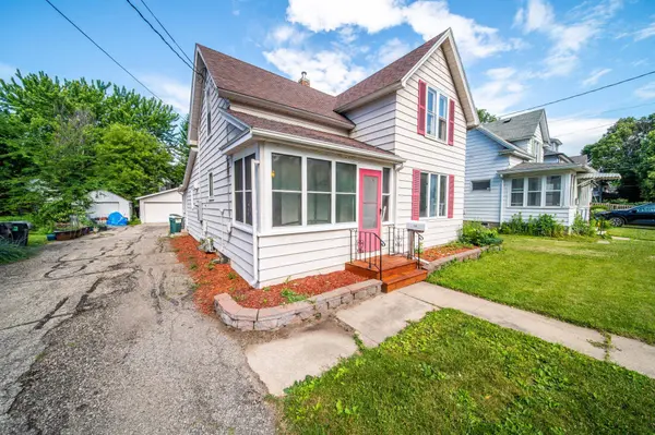 125 8th AVE SE