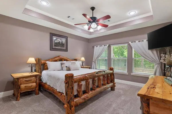 657 Hidden Lakes Boulevard, Gunter, TX 75058