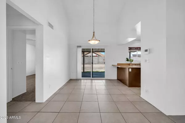 7114 W YUCCA Street, Peoria, AZ 85345