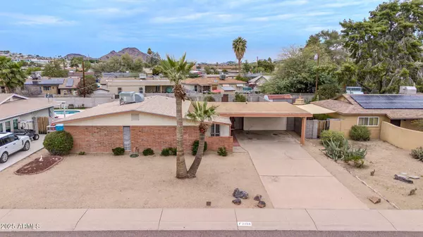 2208 E SYLVIA Street, Phoenix, AZ 85022