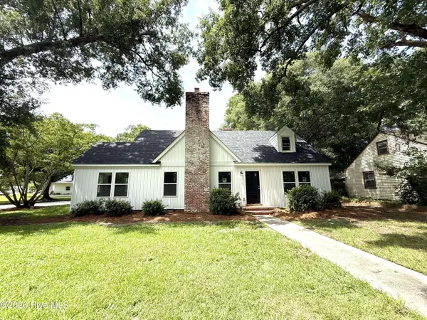 403 Bordeaux ST, Jacksonville, NC 28540