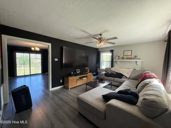 2200 Indian DR, Jacksonville, NC 28546