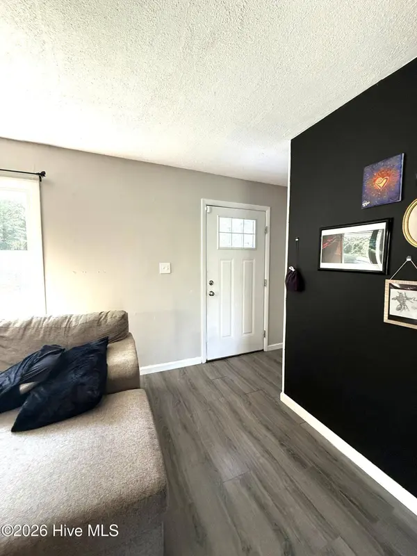 2200 Indian DR, Jacksonville, NC 28546