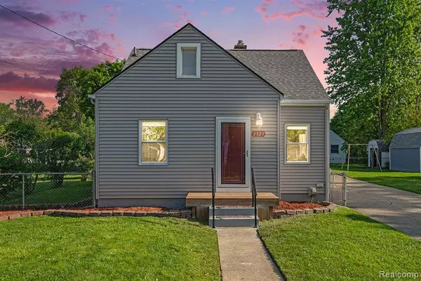 2323 Nichols Avenue, Grand Blanc, MI 48507