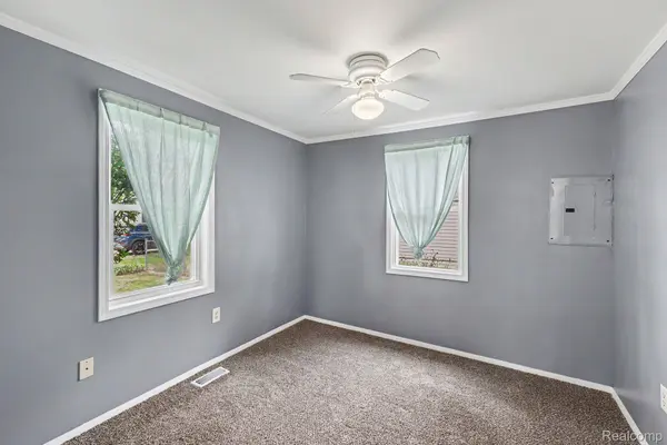 5246 Dania ST, Flint Charter Township, MI 48532