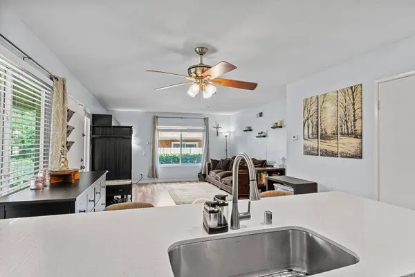 10446 Caminito Sulmona, San Diego, CA 92129