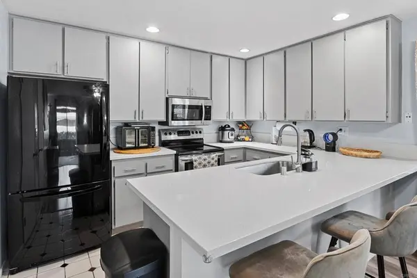 10446 Caminito Sulmona, San Diego, CA 92129