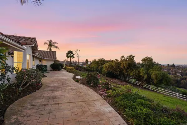 2449 Trails End, Fallbrook, CA 92028