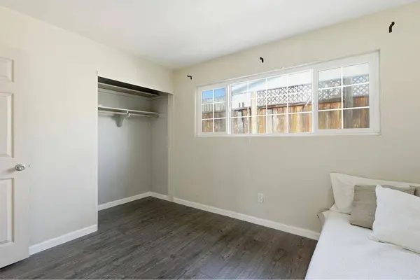 4062 Lewis St, Oceanside, CA 92056