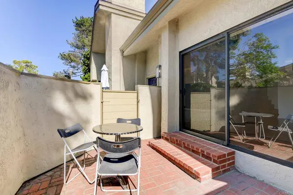 3324 Caminito Eastbluff #161, La Jolla, CA 92037