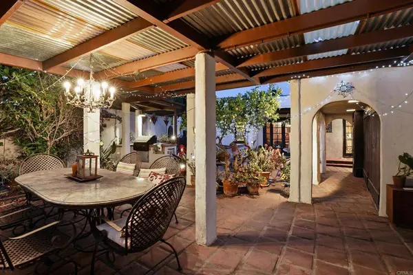 4820 Vista ST, San Diego, CA 92116