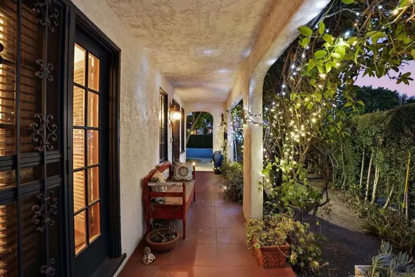 4820 Vista ST, San Diego, CA 92116