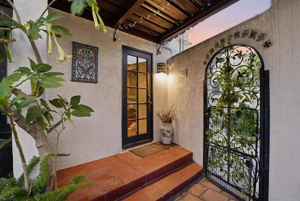 4820 Vista ST, San Diego, CA 92116