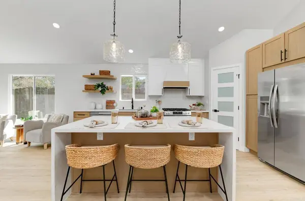 10966 Red Rock Dr, San Diego, CA 92131