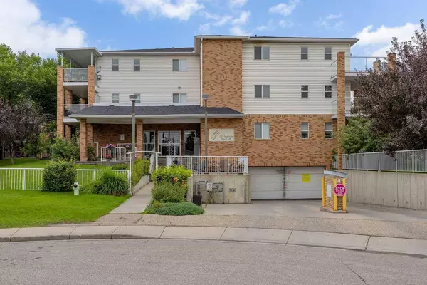 165 Manora PL Northeast #306, Calgary, AB T2A 7X5