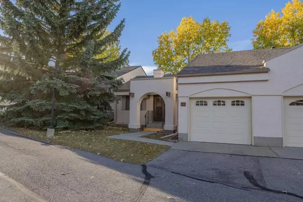 52 Sandarac CIR NW, Calgary, AB T3K 3V6