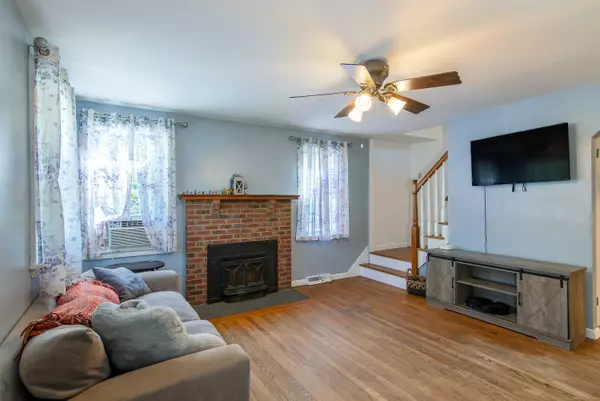 297 Old Post Road, Clinton, CT 06413