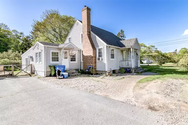 297 Old Post Road, Clinton, CT 06413