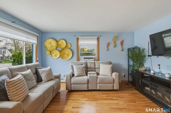 81 Dodd Avenue, Bridgeport, CT 06606