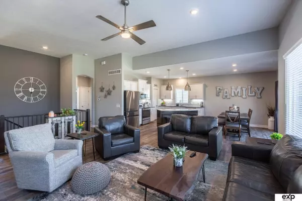 6217 S 200th Avenue, Omaha, NE 68135