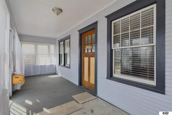 2746 N 49th Street, Omaha, NE 68104