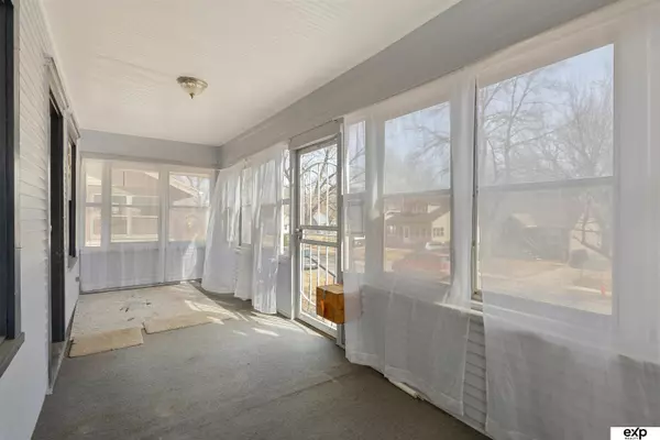 2746 N 49th Street, Omaha, NE 68104