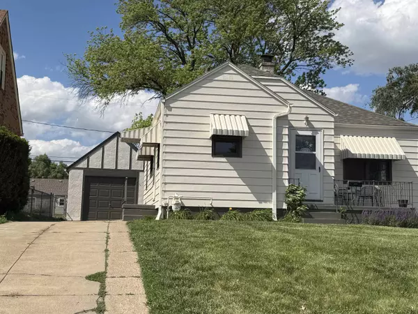 6468 Poppleton Avenue, Omaha, NE 68106